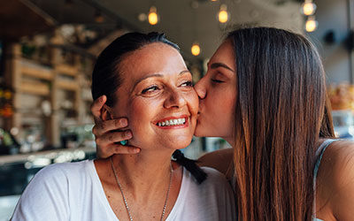 ¡Celebra a las mamás en tu restaurante!